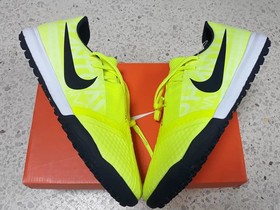 Сороконожки Nike Phantom Venom Academy TF Light Green/Black #grai.com.ua